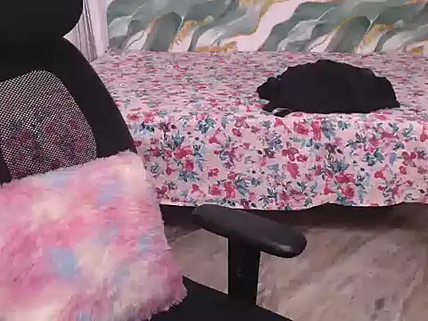 Snapshot of bold-smirthii chatting on 02.18.26 bold-smirthii online show from 02.18.26