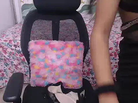 Snapshot of bold-smirthii chatting on 02.24.26 bold-smirthii online show from 02.24.26