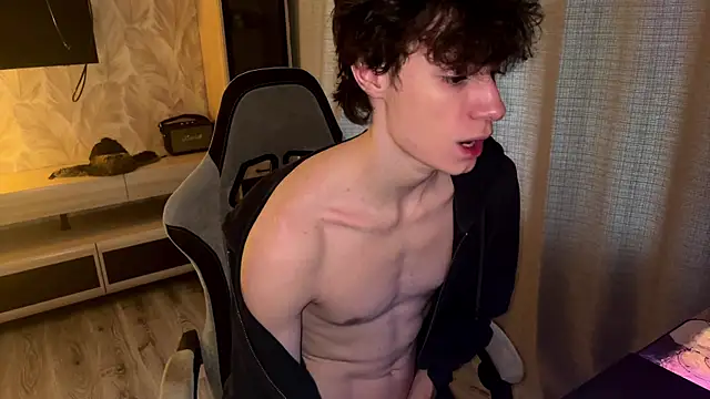 Snapshot of Eddy_Blare chatting on 12.23.25 Eddy Blare online show from 12.23.25