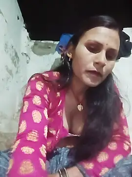 Snapshot of Cuty_priti chatting on 06.27.26 Cuty priti online show from 06.27.26