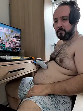 Snapshot of Hairy_bear86 chatting on 01.10.26 Hairy bear86 online show from 01.10.26