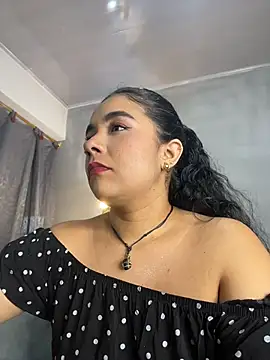 Snapshot of ateneacute chatting on 05.22.26 ateneacute online show from 05.22.26