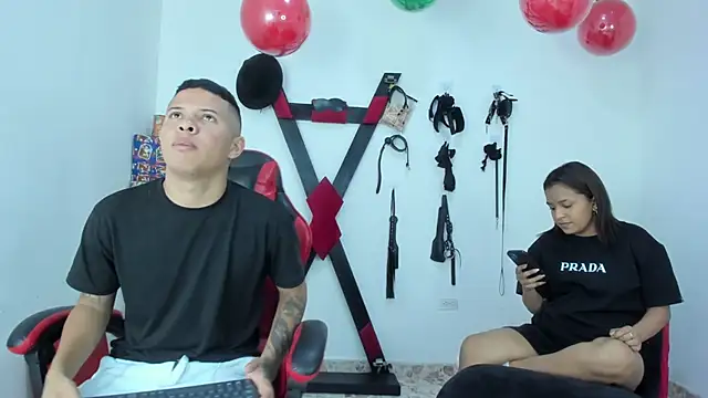 Snapshot of Three_Ways_to_Love chatting on 12.22.25 Three Ways to Love online show from 12.22.25