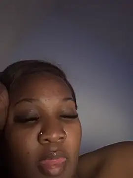 TheMochamuse online show from 12.22.25