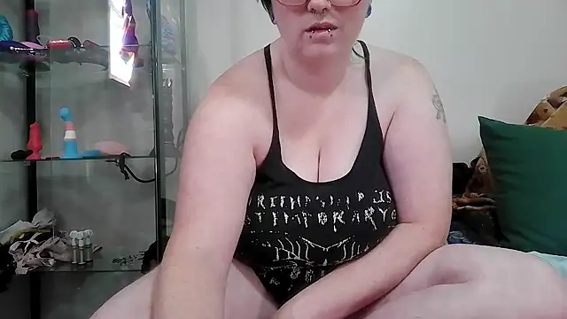 Snapshot of Pupghostt chatting on 01.12.26 Pupghostt online show from 01.12.26