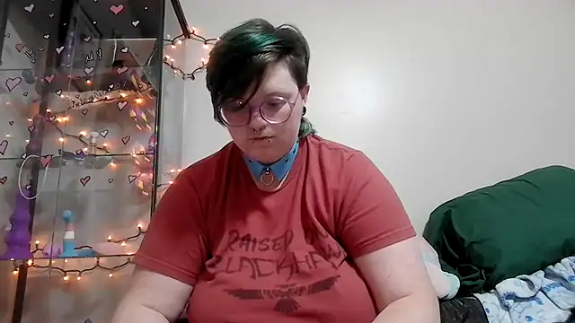 Snapshot of Pupghostt chatting on 02.11.26 Pupghostt online show from 02.11.26