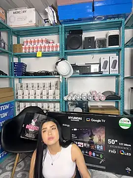 Snapshot of Emilyy05_ chatting on 06.05.26 Emilyy05 online show from 06.05.26