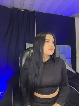 Snapshot of Emilyy05_ chatting on 06.12.26 Emilyy05 online show from 06.12.26