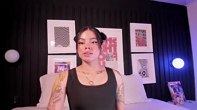 Snapshot of leslie_thompson chatting on 01.13.26 leslie thompson online show from 01.13.26