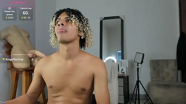 Victor LatinBoy online show from 03.30.26