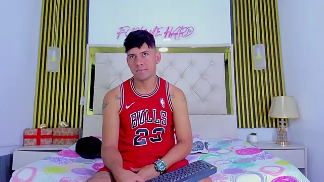 Snapshot of Sweet_kevin1 chatting on 01.08.26 Sweet kevin1 online show from 01.08.26