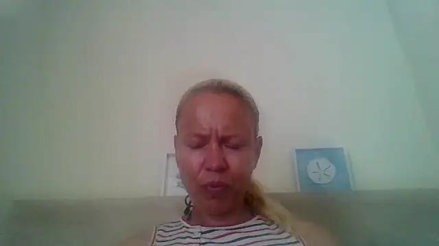 Snapshot of jennyblondeuk chatting on 05.04.26 jennyblondeuk online show from 05.04.26