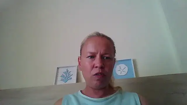 Snapshot of jennyblondeuk chatting on 05.12.26 jennyblondeuk online show from 05.12.26