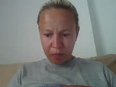 Snapshot of jennyblondeuk chatting on 06.01.26 jennyblondeuk online show from 06.01.26