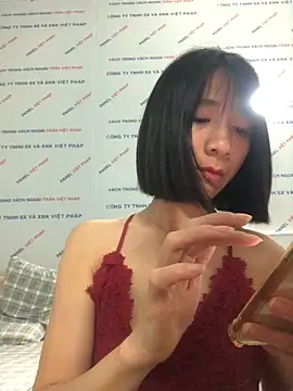 Elly-y online show from 12.22.25