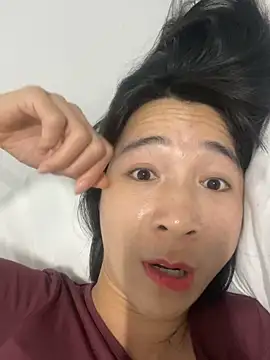 Elly-y online show from 12.23.25