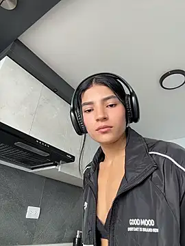 Snapshot of Ema_Rose_ chatting on 06.15.26 Ema Rose online show from 06.15.26