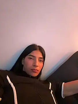 Snapshot of Ema_Rose_ chatting on 06.25.26 Ema Rose online show from 06.25.26