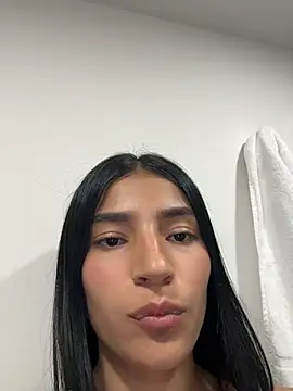 Snapshot of Ema_Rose_ chatting on 07.16.26 Ema Rose online show from 07.16.26