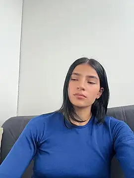 Snapshot of Ema_Rose_ chatting on 07.22.26 Ema Rose online show from 07.22.26
