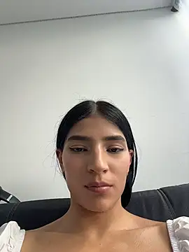 Snapshot of Ema_Rose_ chatting on 07.26.26 Ema Rose online show from 07.26.26