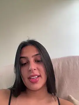 Snapshot of jujuarantes__2026 chatting on 04.28.26 jujuarantes 2026 online show from 04.28.26