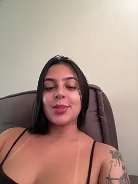 Snapshot of jujuarantes__2026 chatting on 04.29.26 jujuarantes 2026 online show from 04.29.26