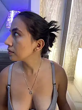 Laylaa- online show from 01.11.26