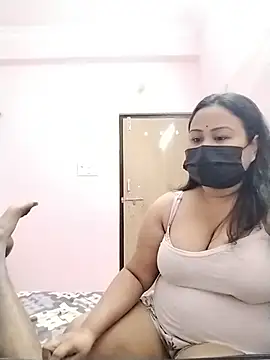 Snapshot of DesiSeductress chatting on 03.10.26 DesiSeductress online show from 03.10.26