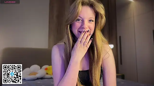 Snapshot of steffi_meoww chatting on 06.08.26 steffi meoww online show from 06.08.26