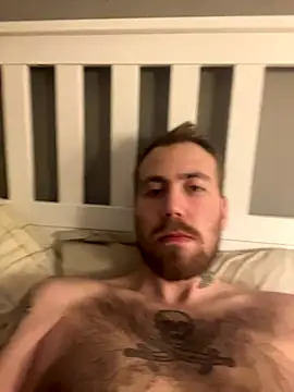 Snapshot of Slugochsugen chatting on 12.21.25 Slugochsugen online show from 12.21.25