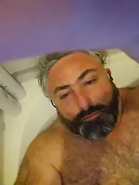 Snapshot of MacGuyver20 chatting on 02.11.26 MacGuyver20 online show from 02.11.26