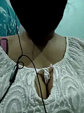Snapshot of suman_bhabhi001 chatting on 04.01.26 suman bhabhi001 online show from 04.01.26