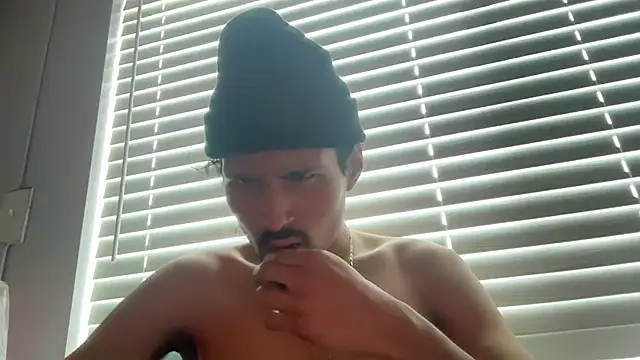 Snapshot of youngthuglove chatting on 01.06.26 youngthuglove online show from 01.06.26