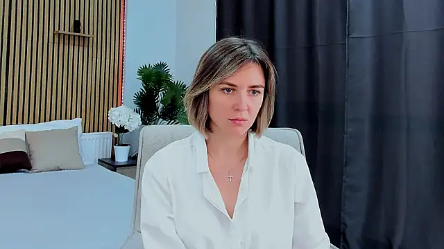 EmeraldGlow online show from 04.10.26