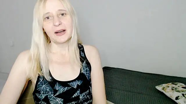 MiLenaMilf online show from 02.14.25