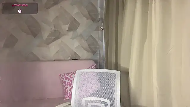 Scarlet cat online show from 02.20.26