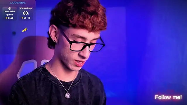 Snapshot of Kitsuneplay_ chatting on 01.06.26 Kitsuneplay online show from 01.06.26