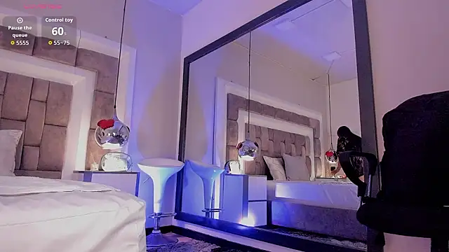 ElenaWatsonn online show from 02.27.26