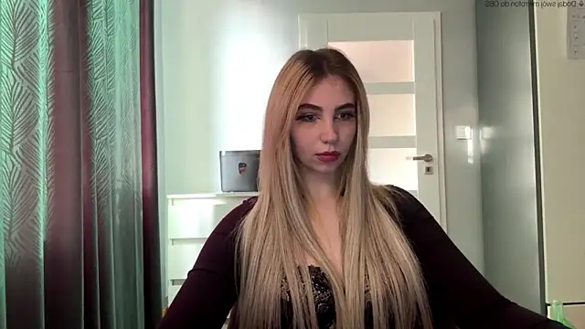 Snapshot of TeenLily chatting on 05.14.26 TeenLily online show from 05.14.26