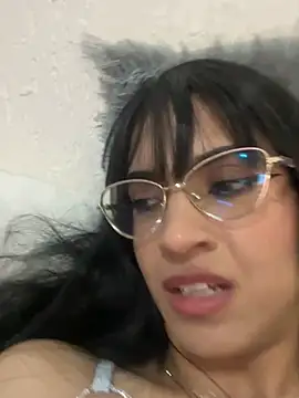 Snapshot of ValentinaEvanz chatting on 04.18.26 ValentinaEvanz online show from 04.18.26