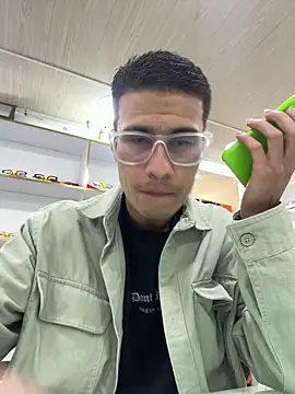 Latin Paisa Boy online show from 02.11.26