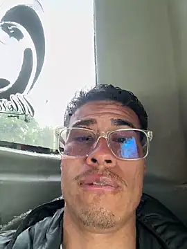 Latin Paisa Boy online show from 04.15.26