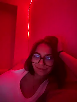 Snapshot of ellaaaaaaa69 chatting on 12.21.25 ellaaaaaaa69 online show from 12.21.25