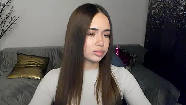 Snapshot of heiley_love chatting on 01.12.26 heiley love online show from 01.12.26