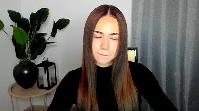 Snapshot of heiley_love chatting on 01.15.26 heiley love online show from 01.15.26