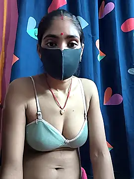 Snapshot of Naughty_Seema chatting on 05.26.26 Naughty Seema online show from 05.26.26