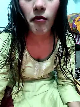 Yours-Zeenat online show from 01.14.26