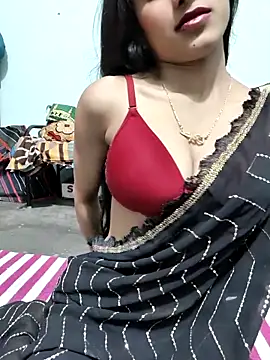 Yours-Zeenat online show from 02.17.26