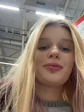 Snapshot of ann_ewu chatting on 01.14.26 ann ewu online show from 01.14.26